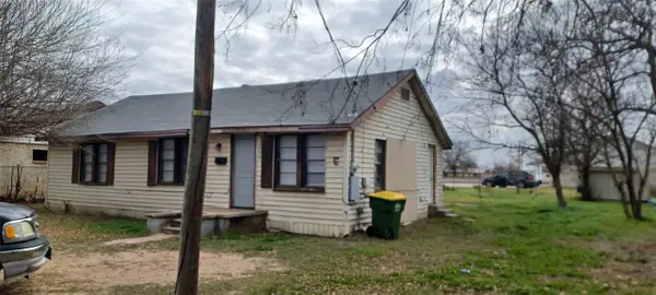 1005 W 1st Street, Hearne, TX 77859