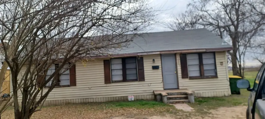 1005 W 1st Street, Hearne, TX 77859 - #2