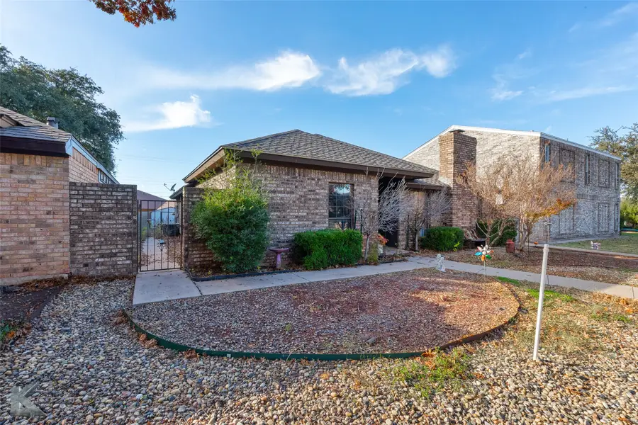 2542 Cloverleaf Lane, Abilene, TX 79601 - #2