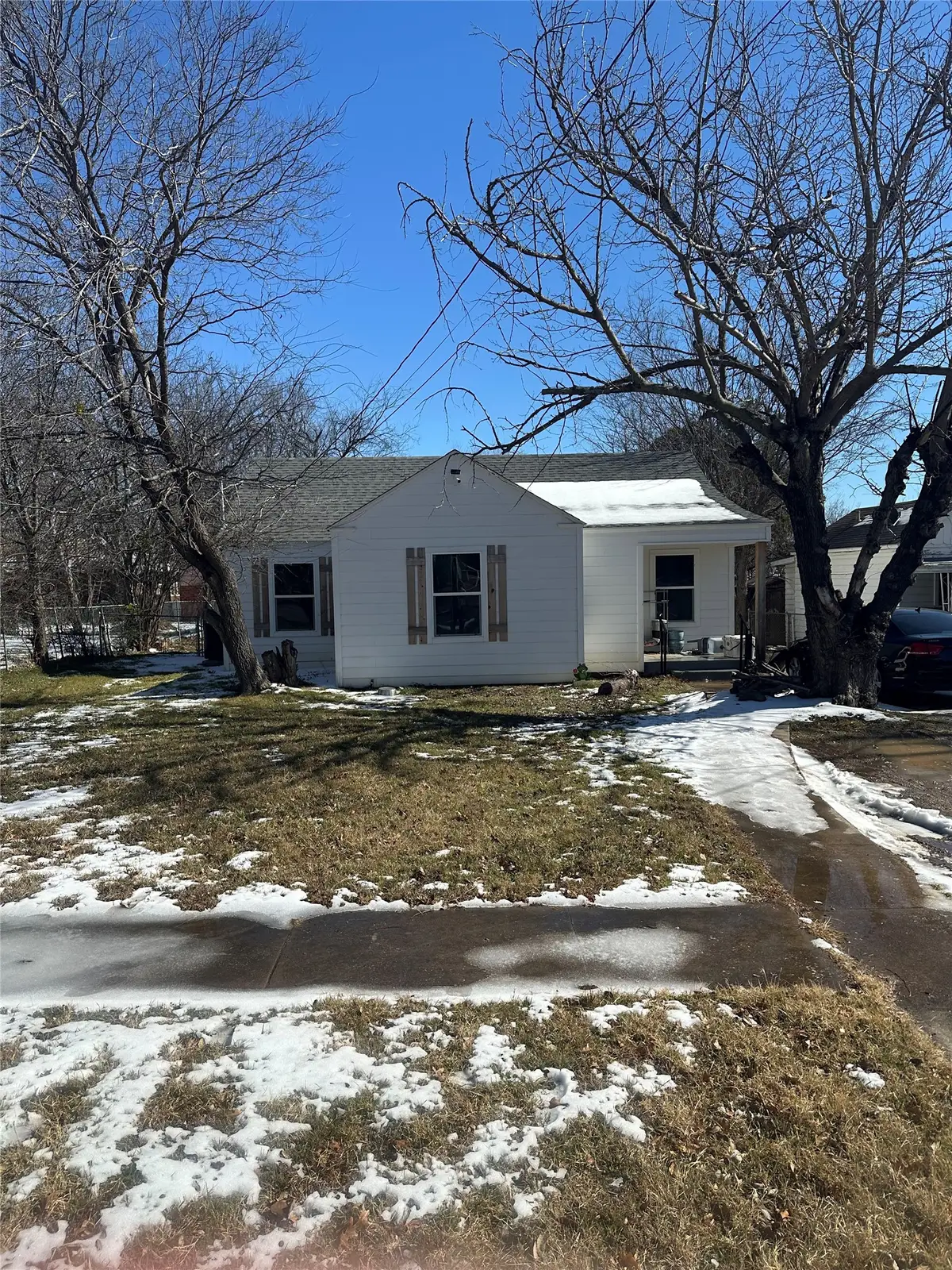 903 SW 5th Avenue Sw, Mineral Wells, TX 76067 - #1