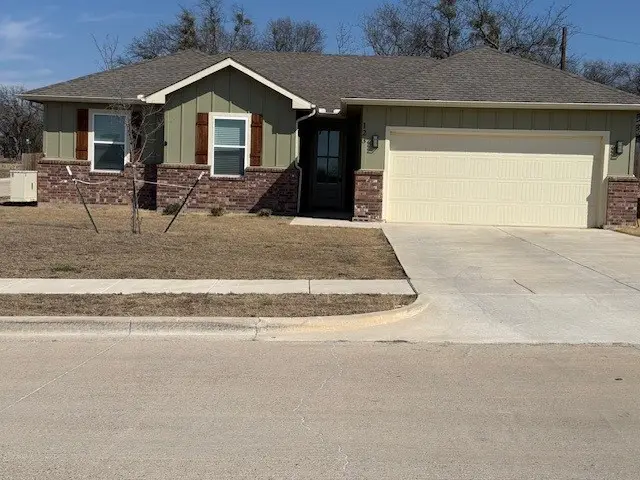 123 Wells Street, Cleburne, TX 76031 - #1