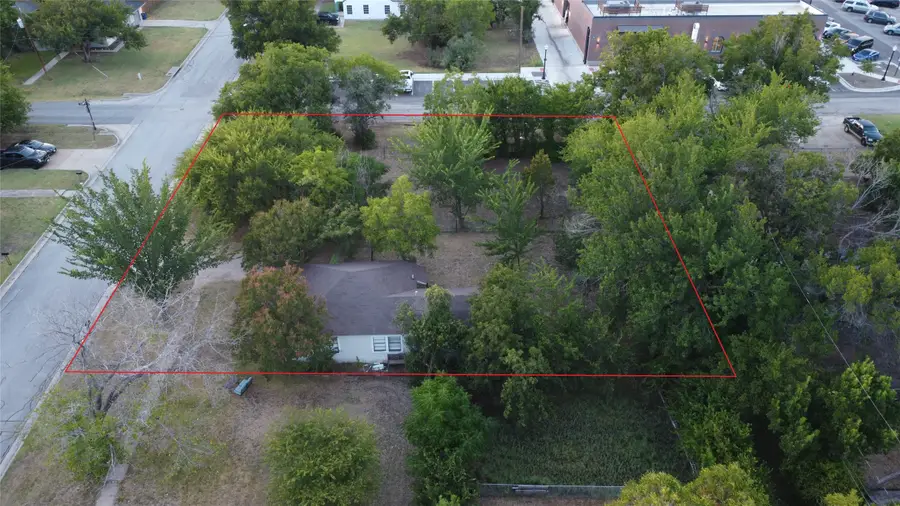 229 S Wilson Street, Burleson, TX 76028 - #2