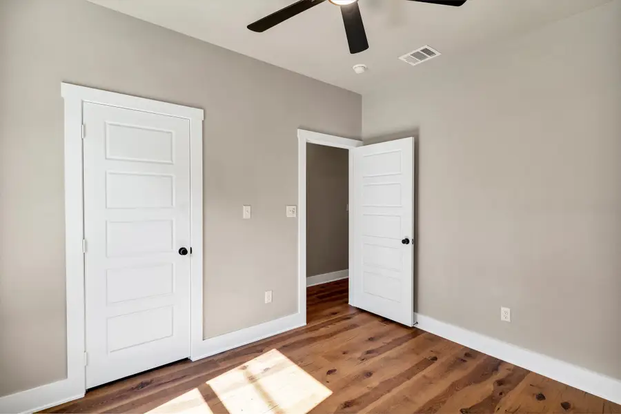 807 Branding Iron Trail, Granbury, TX 76049 - #2