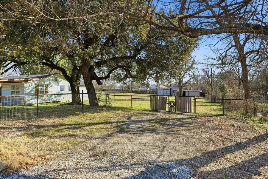 804 Van Winkle Street, Weatherford, TX 76086 - #2