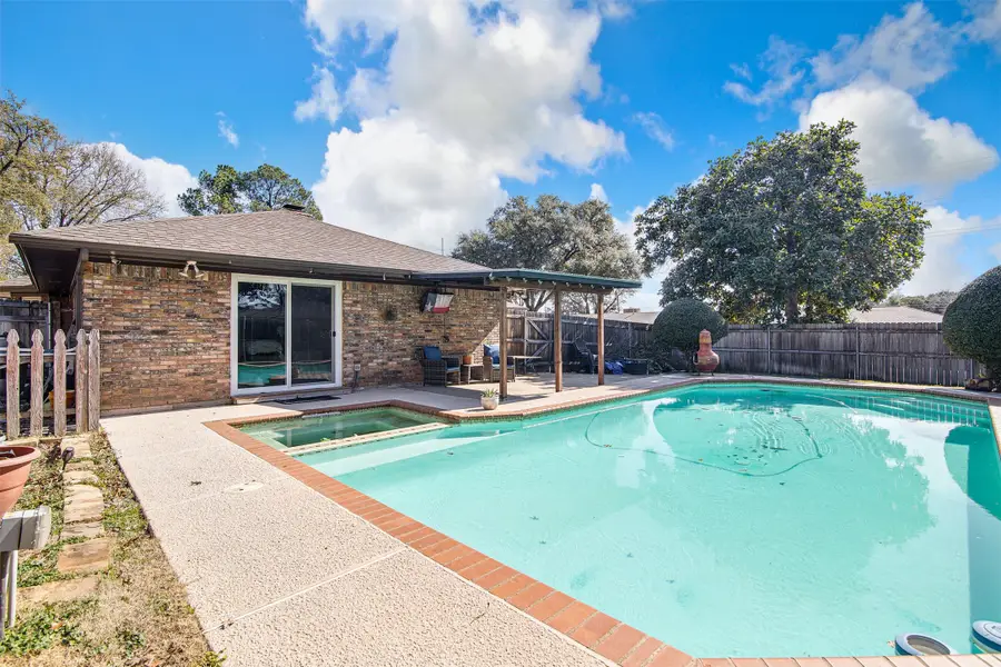 1910 New Castle Court, Arlington, TX 76013 - #2