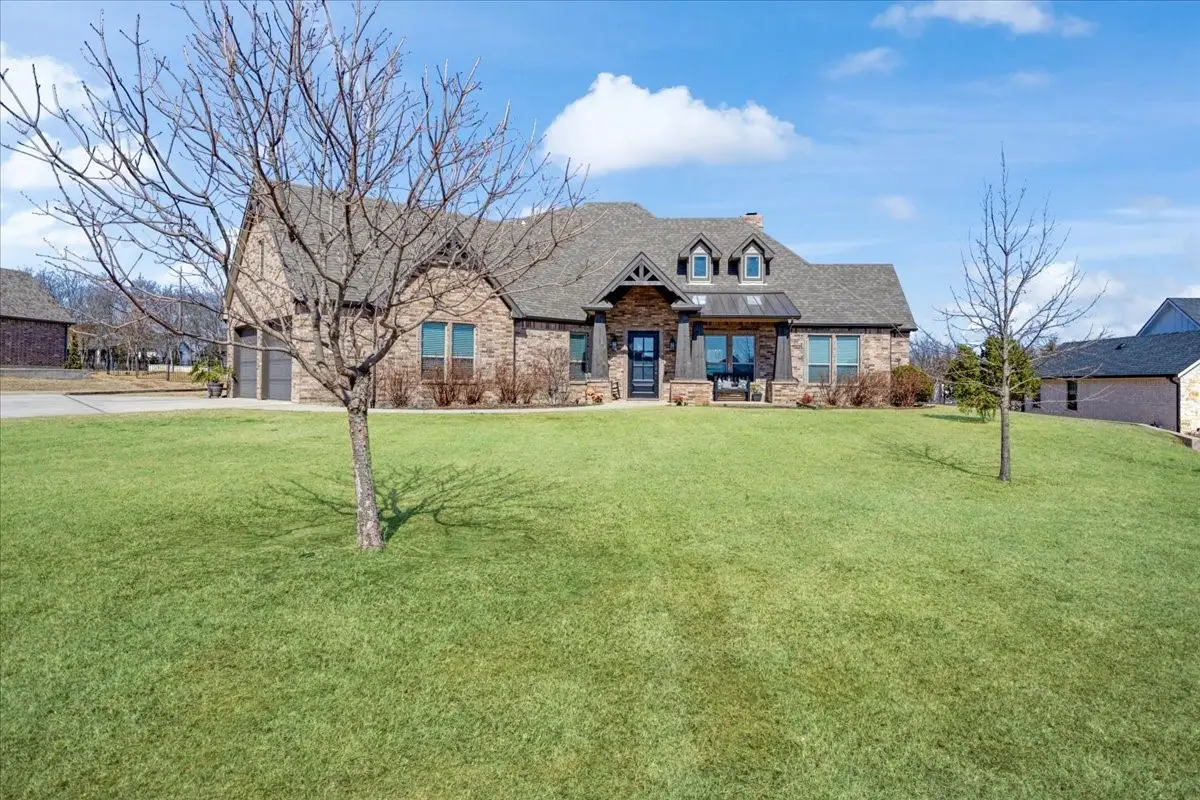 137 Blackthorn Drive, Van Alstyne, TX 75495 - #1