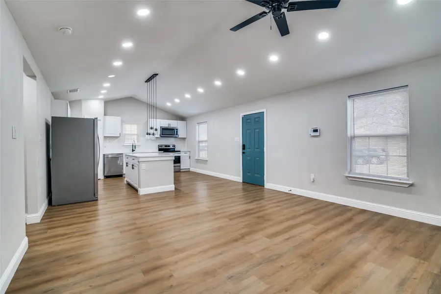 352 E Page Avenue, Dallas, TX 75203 - #2