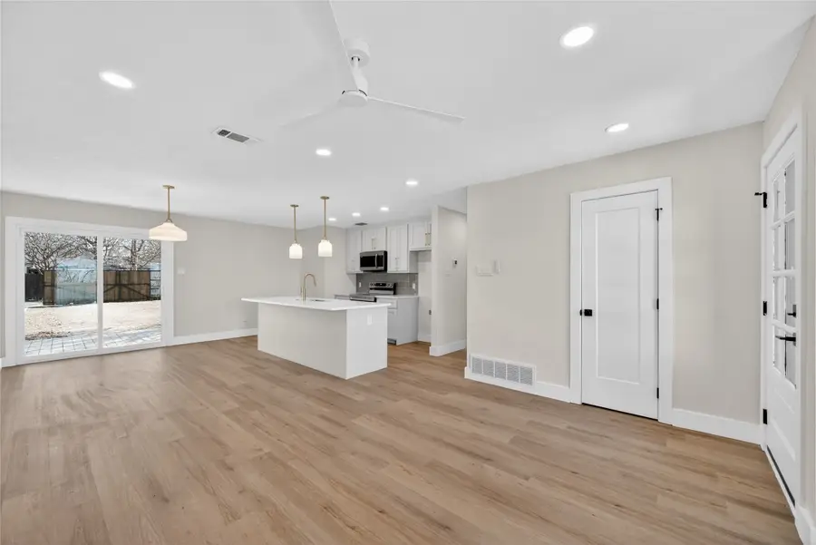 642 Botany Bay Drive, Dallas, TX 75211 - #3