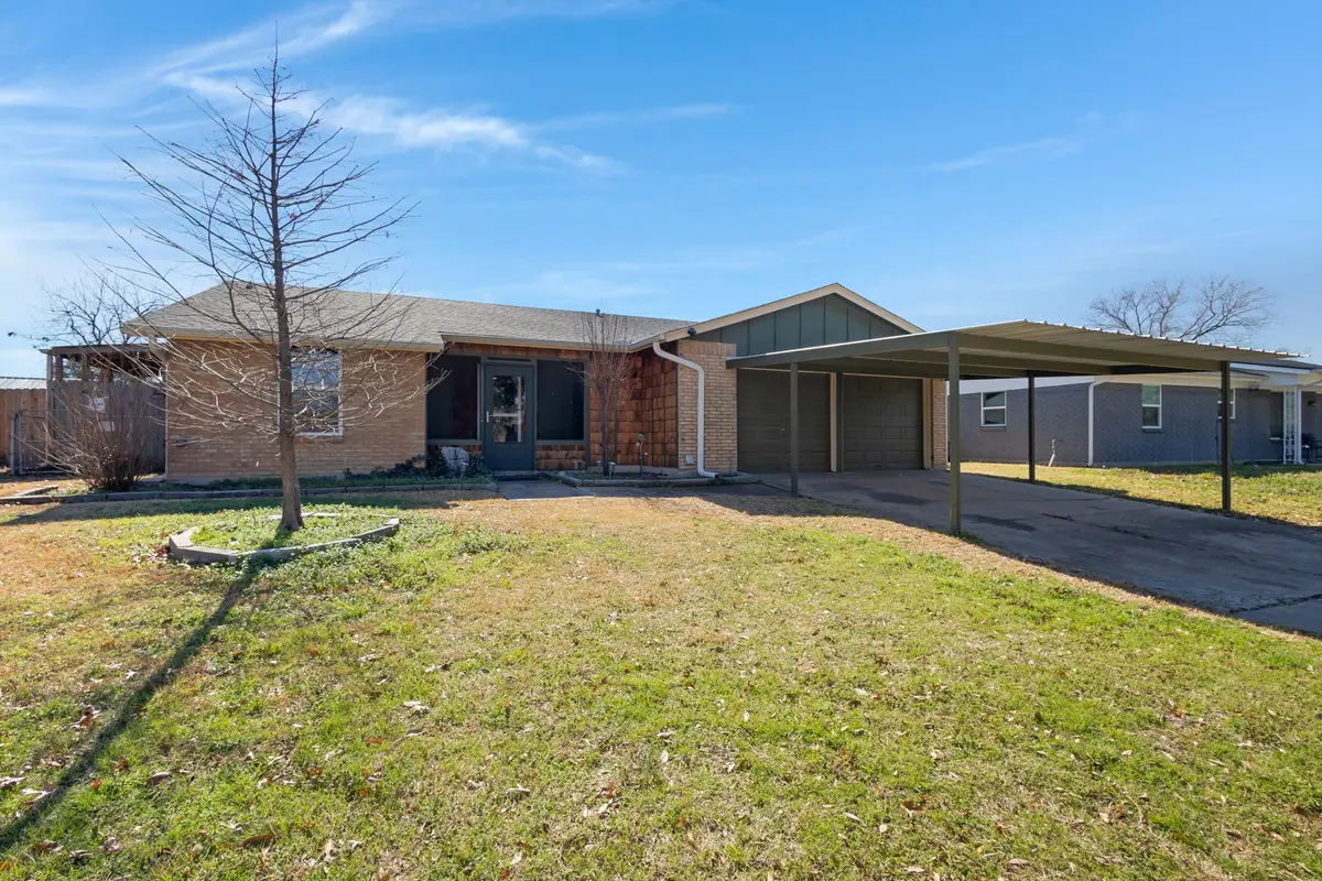 4424 Tiptop Street, Haltom City, TX 76117 - #1
