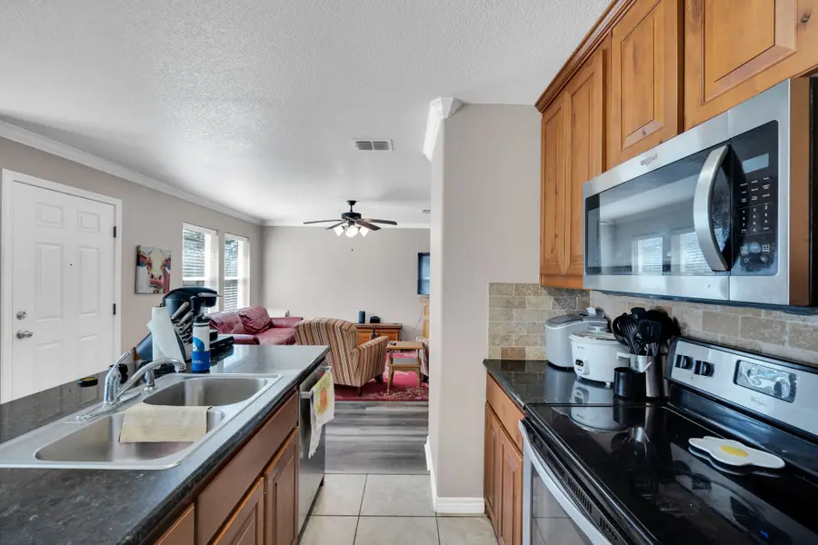 106 W Adair Street, Alvarado, TX 76009 - #2