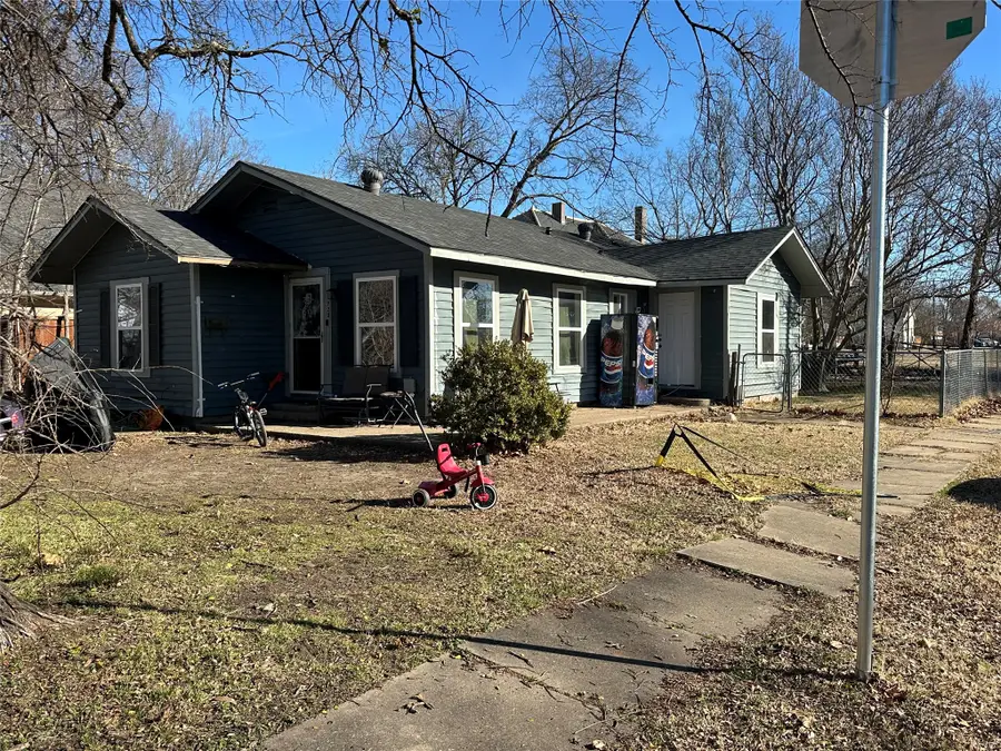 723 S Elm Street, Sherman, TX 75090 - #2