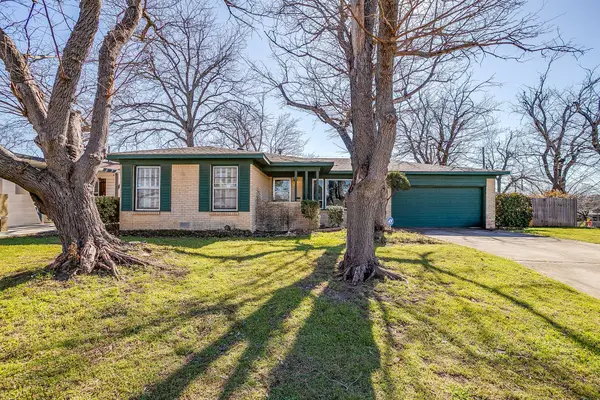 4945 Flagstone Drive, Fort Worth, TX 76114