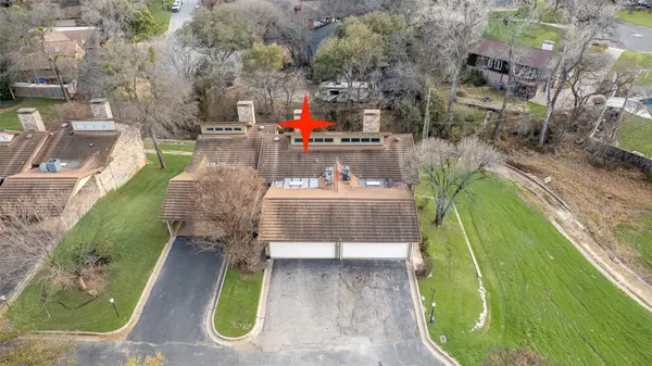 5702 Meadow Wood Lane, Fort Worth, TX 76112