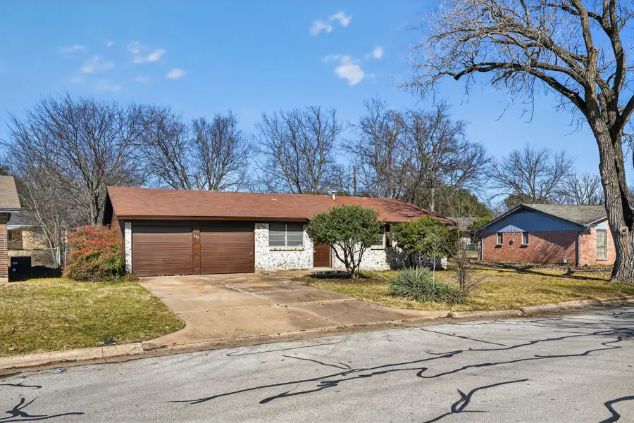 404 Nathan Street, Burleson, TX 76028 - #2