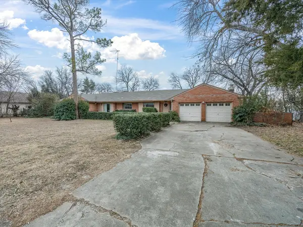 5 Chelsea Drive, Edgecliff Village, TX 76134