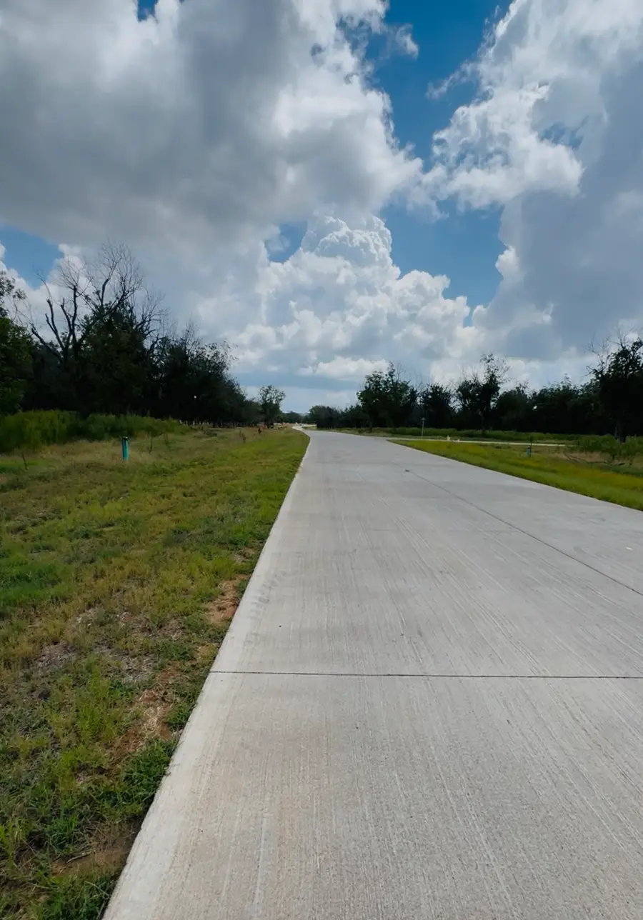 1036 E Landings N, Granbury, TX 76049 - #3