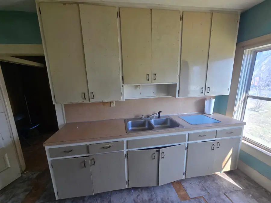 815 E Sumpter Street, Mexia, TX 76667 - #3