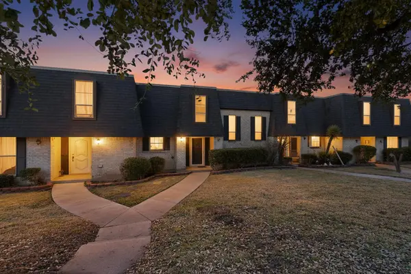 2315 Blue Sage Lane, Arlington, TX 76014