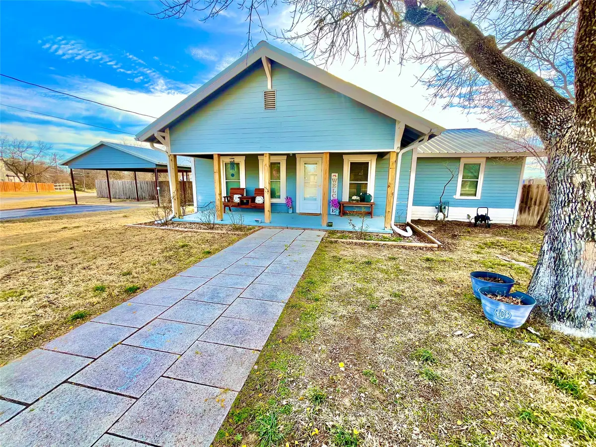 522 E Standifer Street, Hamilton, TX 76531 - #1