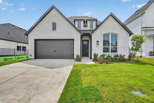 7828 Pondview Lane, Fort Worth, TX 76123