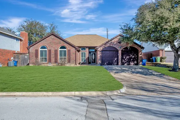 3218 Mapleridge Drive, Grapevine, TX 76051