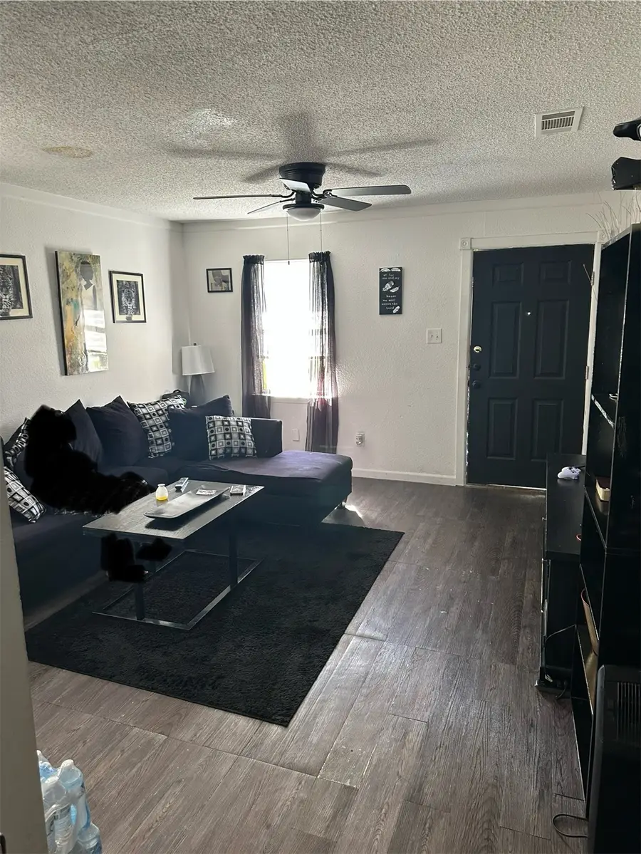 525 W Hickory Street, Kaufman, TX 75142 - #2