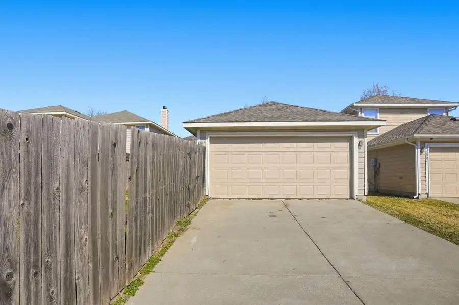 6905 Planters Row Drive, McKinney, TX 75070 - #2