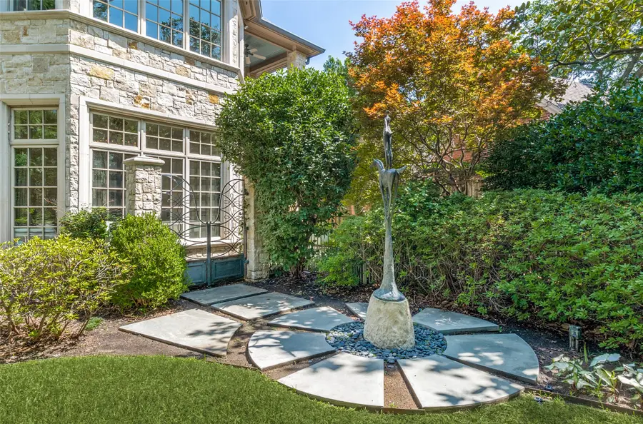 5800 Armstrong Parkway, University Park, TX 75205 - #2