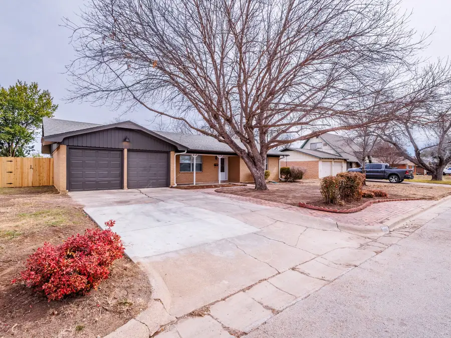 2008 10th Street, Brownwood, TX 76801 - #2