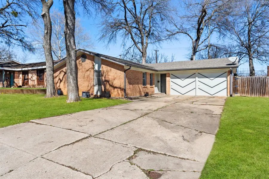 143 N Imperial Drive, Denison, TX 75020 - #2