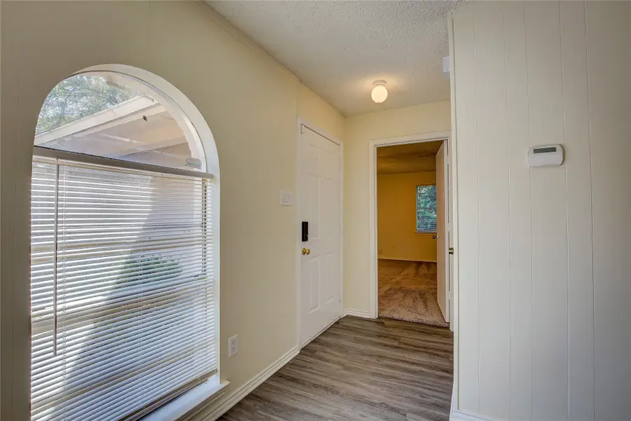 609-611 Melbourne Road, Hurst, TX 76053 - #2