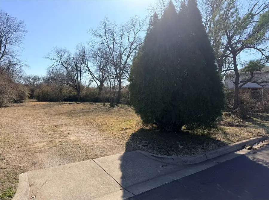 5204 Anderson Street, Fort Worth, TX 76105 - #2