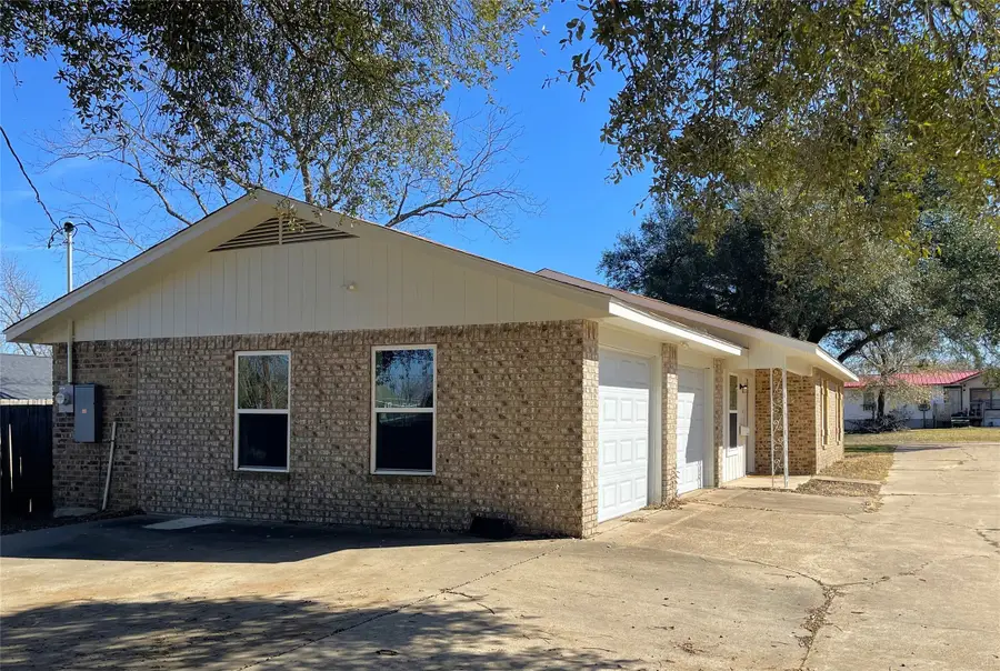 212 S 10th Avenue, Teague, TX 75860 - #2