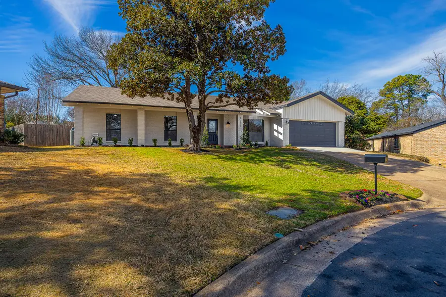 3025 Hillcrest Court, Grapevine, TX 76051 - #2