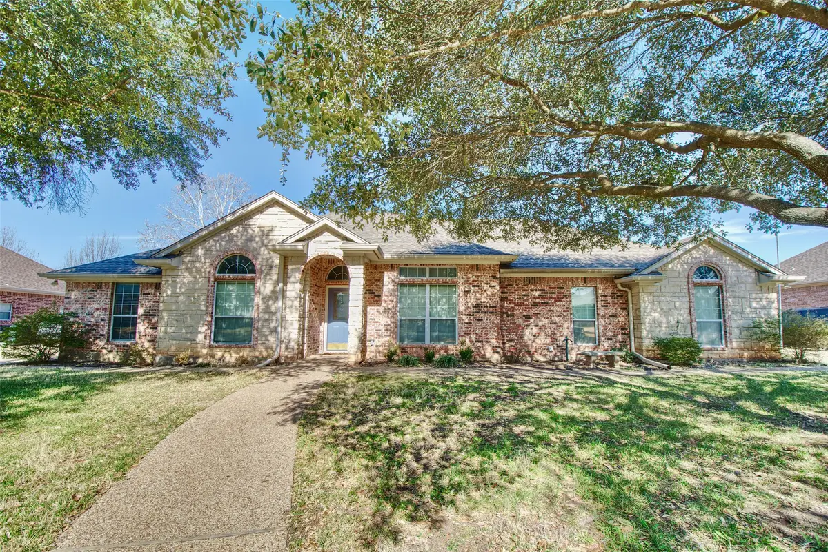 717 Oakmont Drive, Hewitt, TX 76643 - #1