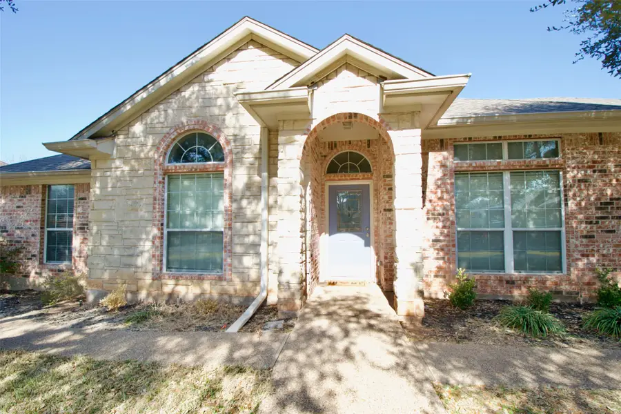 717 Oakmont Drive, Hewitt, TX 76643 - #2