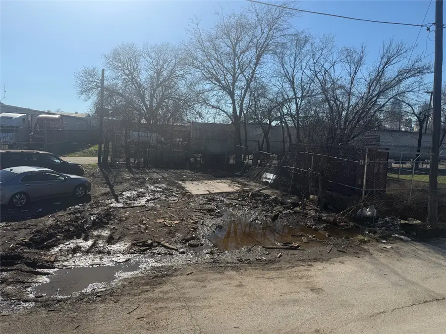 1807 S Malcolm X Boulevard, Dallas, TX 75226 - #3