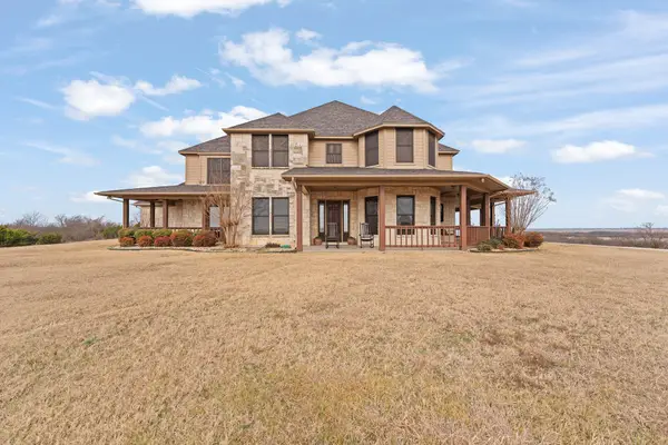 4520 S Nolan River Road, Cleburne, TX 76033