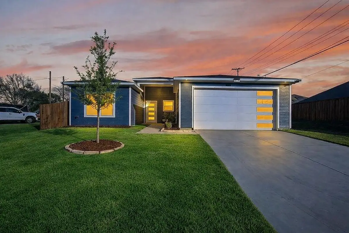 1913 E Myrtle Street, Fort Worth, TX 76104 - #1