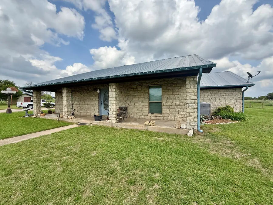 302 Poplar Street, Hico, TX 76457 - #3