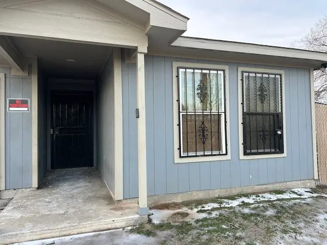 1208 E Daggett Avenue, Fort Worth, TX 76104 - #3