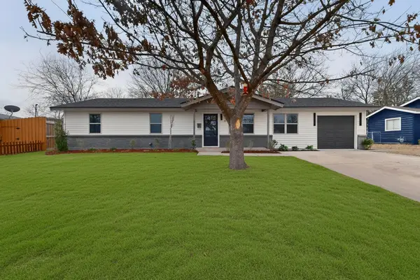 420 Hillcrest Street, Mansfield, TX 76063