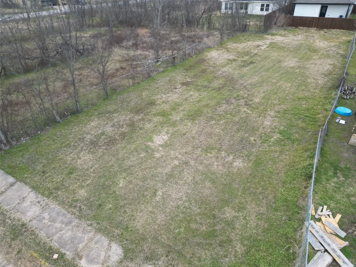 1307 E 12th Avenue, Corsicana, TX 75110 - #1