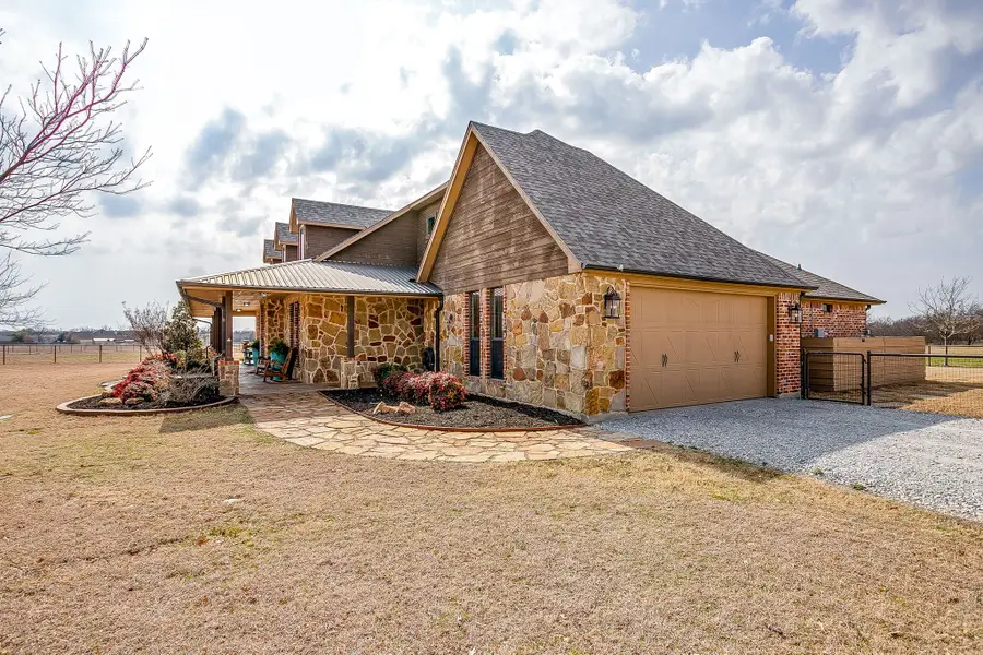 160 Goodnight Trail, Rhome, TX 76078 - #3