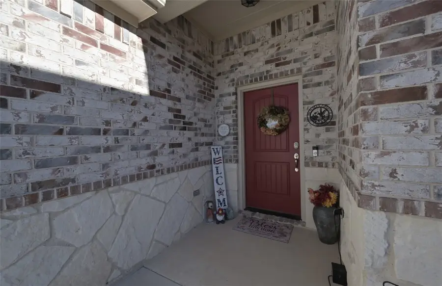 540 Islet Drive, Runaway Bay, TX 76426 - #3