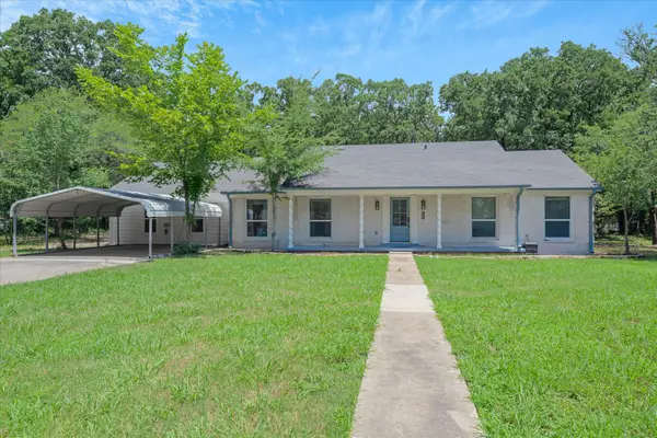 213 N Oaks Drive, Grand Saline, TX 75140