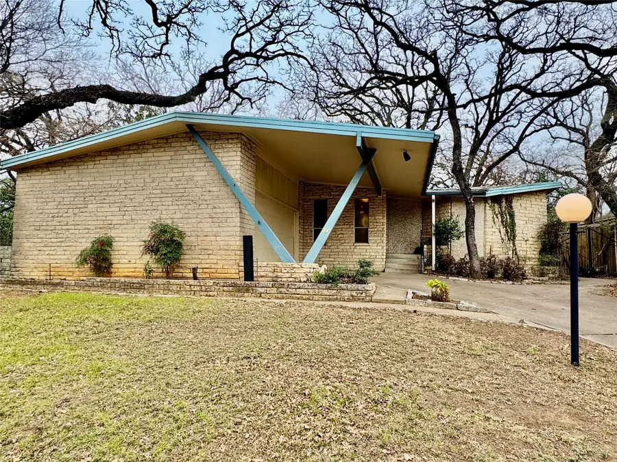 2013 Mill Creek Drive, Arlington, TX 76010 - #2