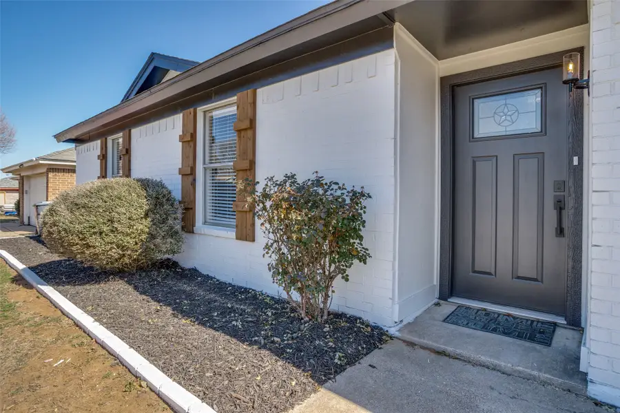 6009 Maple Springs Drive, Arlington, TX 76001 - #2