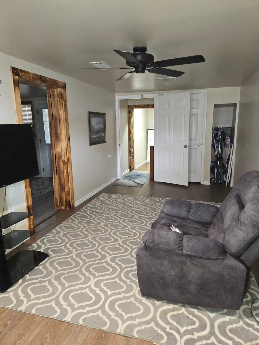 242 Treasurebeach, Comanche, TX 76442 - #3