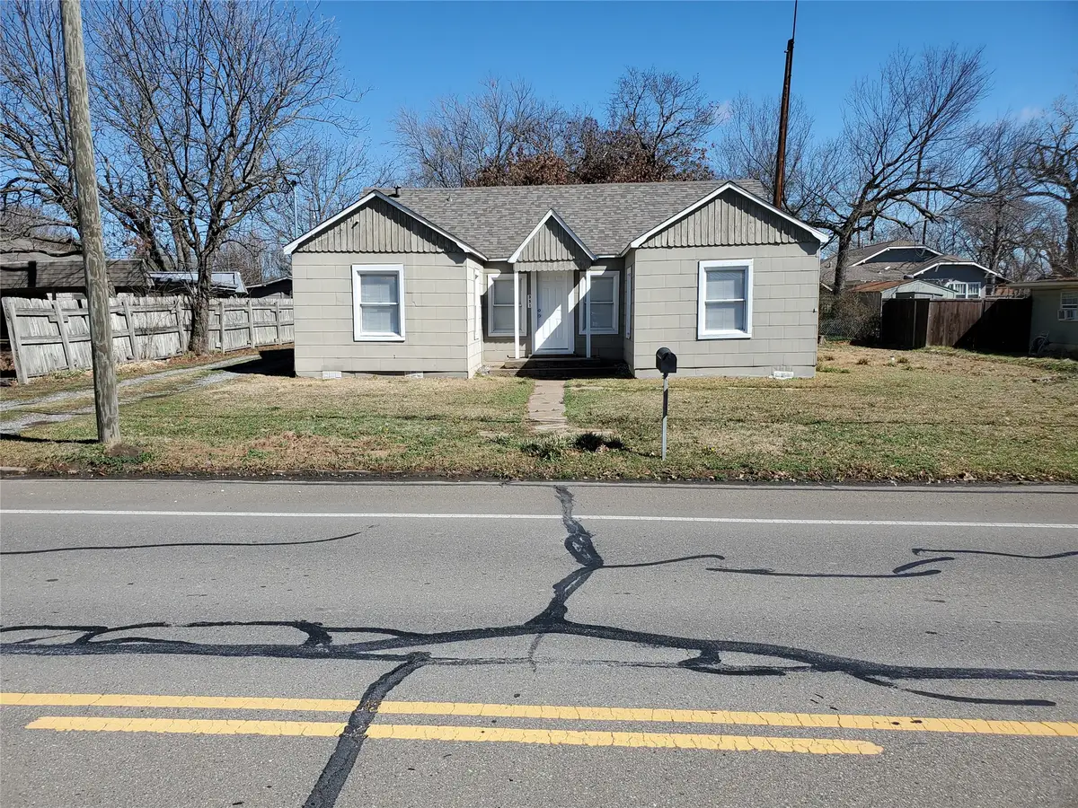 351 S Waco Street, Van Alstyne, TX 75495 - #1